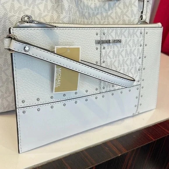 Michael Kors White Wristlet with Silver Studs New Never Used, Perfect for a Gift - Picture 5 of 17